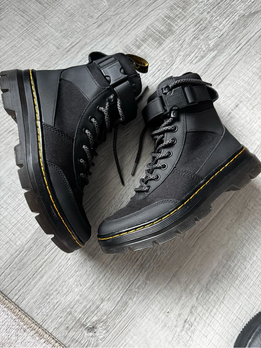 Dr. Martens sturdy black